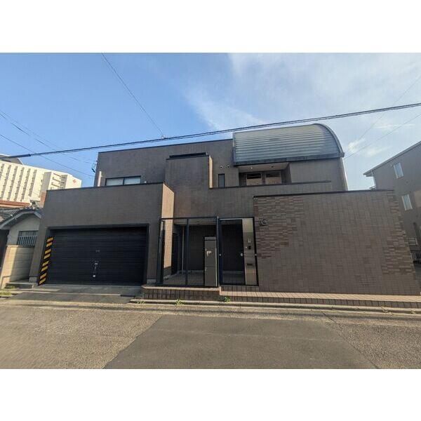 藤江町四丁目テラスハウス
