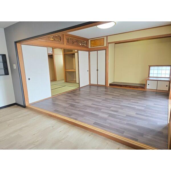 泉ロイヤルビル