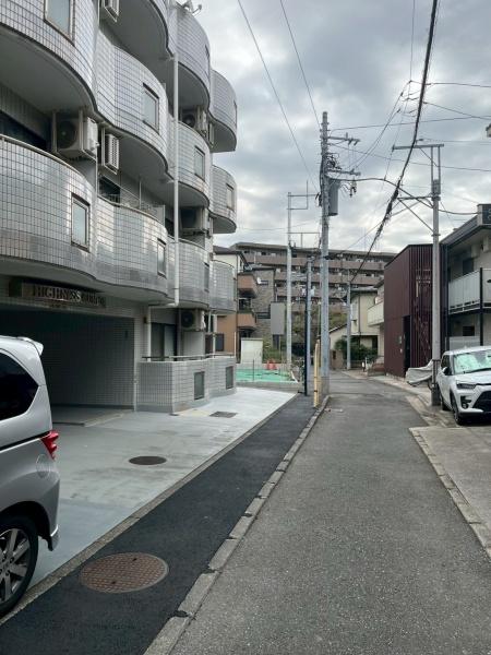 ハイネス弘明寺