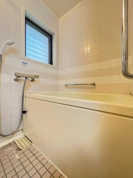 中島町4-88-2貸家