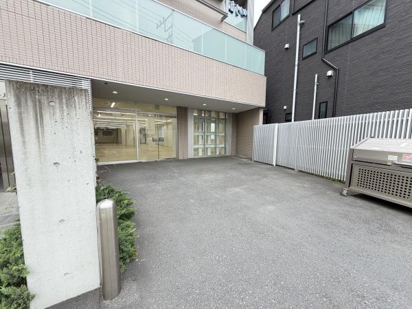横浜市南区大岡２丁目の店舗（建物一部）