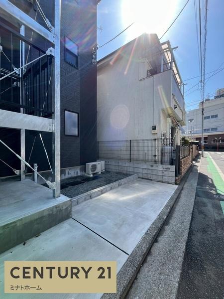 横浜市南区中里１丁目のアパート