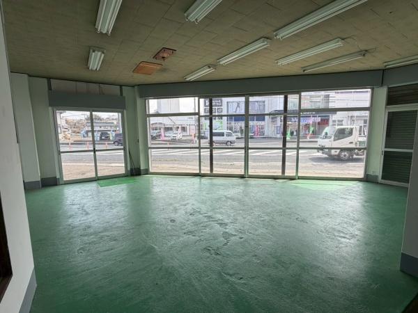 【店舗・事務所】津山市　河辺　貸店舗・事務所