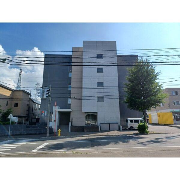 イーストウォール