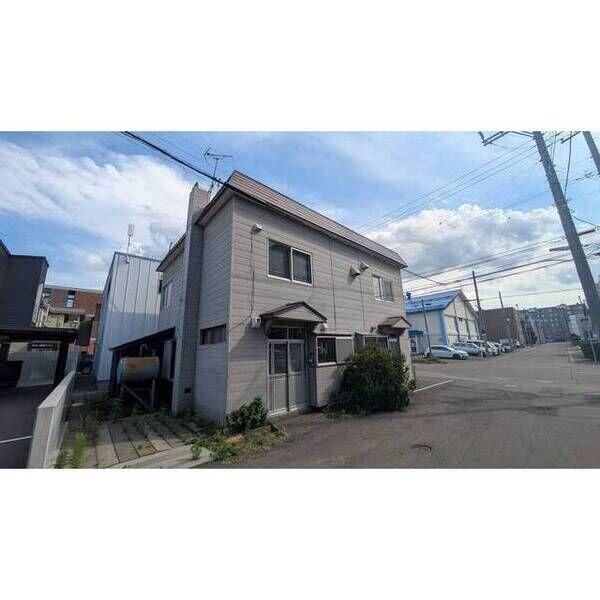 東札幌一棟二戸建