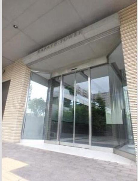 札幌市北区北二十六条西9丁目のマンション(エントランス)