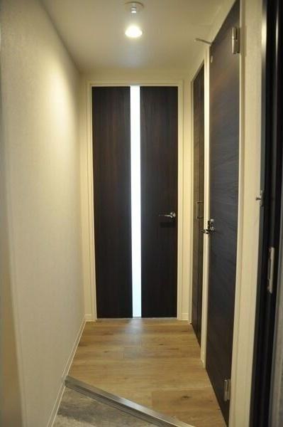 札幌市中央区南六条西24丁目のマンション(玄関)