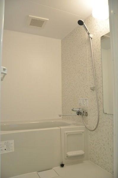 札幌市中央区南六条西24丁目のマンション(バス)