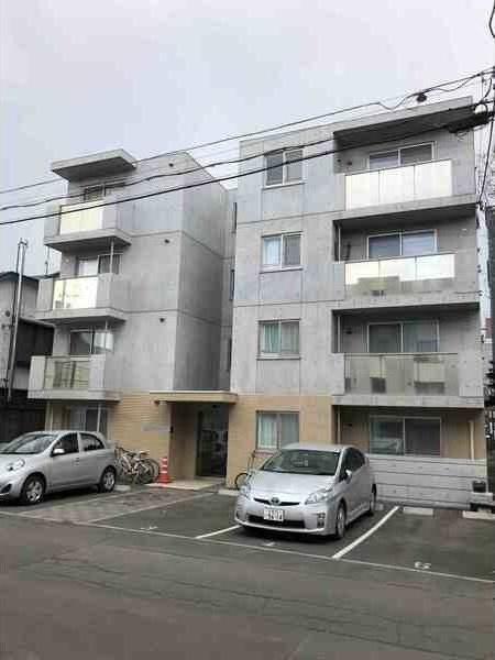 札幌市中央区南十二条西10丁目のマンション