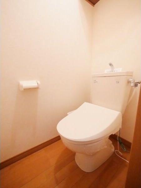 札幌市中央区南五条東2丁目のマンション(トイレ)