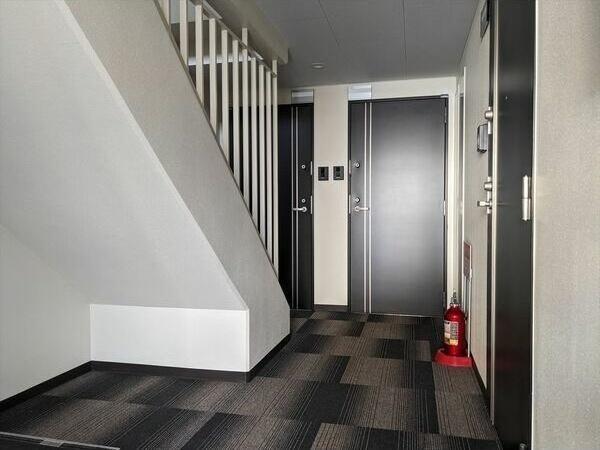 札幌市白石区東札幌二条6丁目のマンション(エントランス)