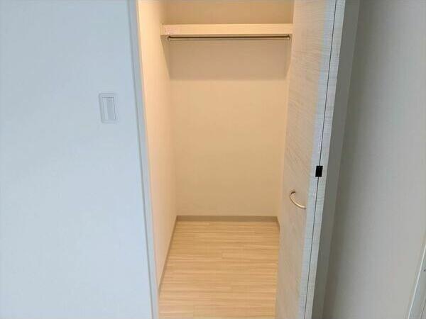 札幌市白石区東札幌二条6丁目のマンション(収納)