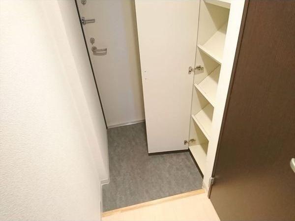 札幌市白石区菊水六条4丁目のマンション(玄関)