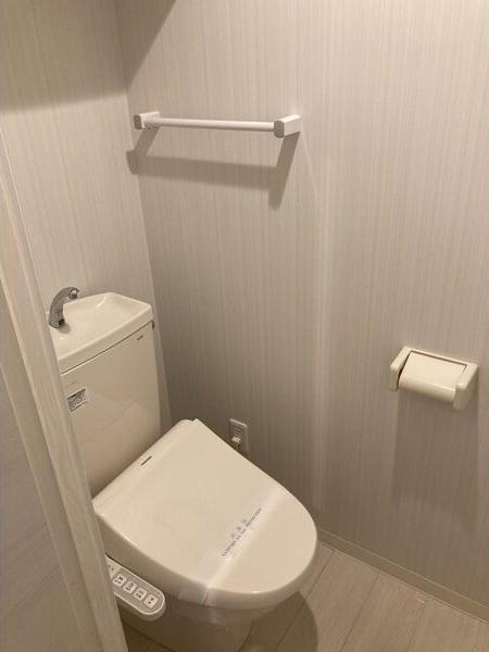 札幌市中央区南十四条西1丁目のマンション(トイレ)