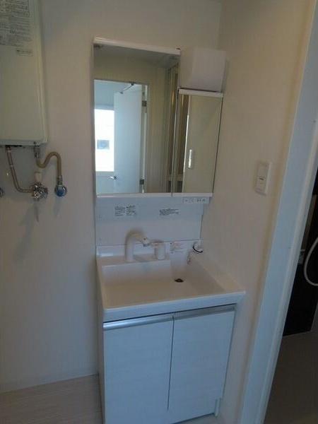 札幌市白石区菊水六条1丁目のマンション(洗面台・洗面所)