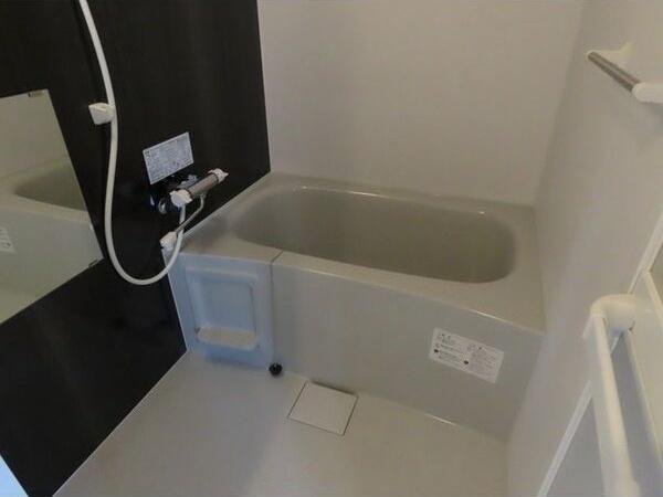 札幌市白石区菊水六条1丁目のマンション(バス)