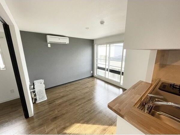 札幌市東区北二十三条東1丁目のマンション(リビング)