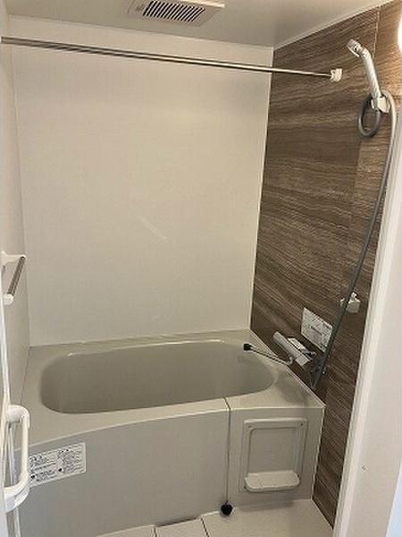 札幌市白石区本郷通1丁目南のマンション(バス)