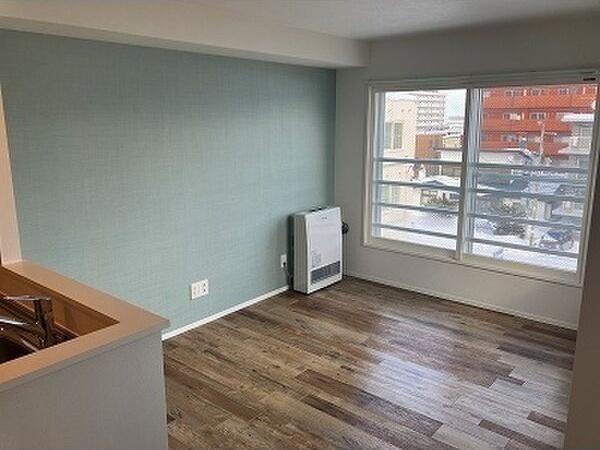 札幌市白石区本郷通1丁目南のマンション(リビング)