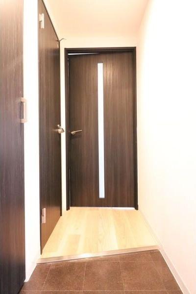 札幌市白石区東札幌四条4丁目のマンション(玄関)