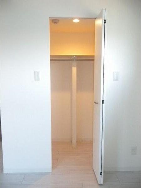 札幌市白石区本郷通9丁目南のマンション(収納)