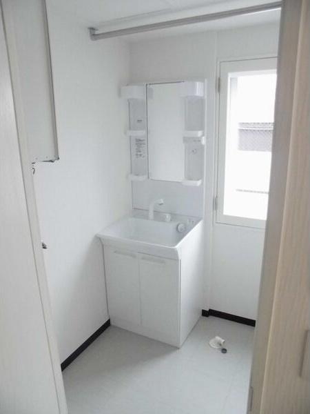 札幌市白石区菊水五条3丁目のマンション(洗面台・洗面所)