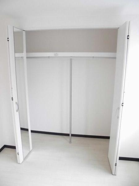 札幌市白石区菊水五条3丁目のマンション(収納)