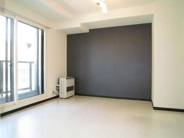 札幌市西区二十四軒四条3丁目のマンション(リビング)