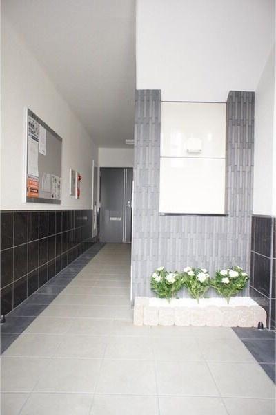 札幌市東区北二十条東14丁目のマンション(エントランス)