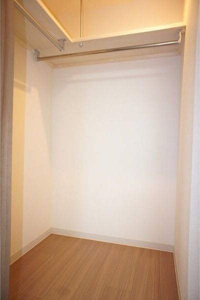 札幌市東区北二十条東14丁目のマンション(収納)