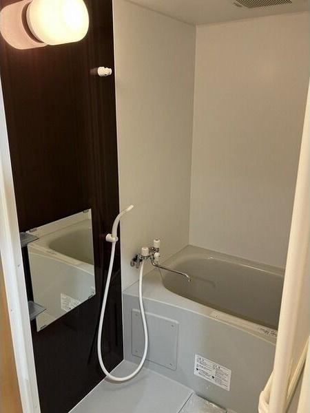 札幌市白石区栄通9丁目のアパート(バス)