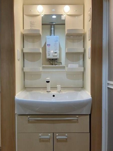 札幌市白石区栄通9丁目のアパート(洗面台・洗面所)