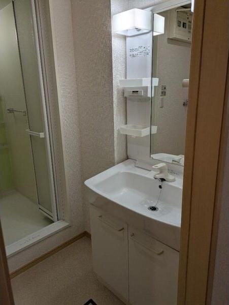 札幌市西区西野一条2丁目のアパート(洗面台・洗面所)