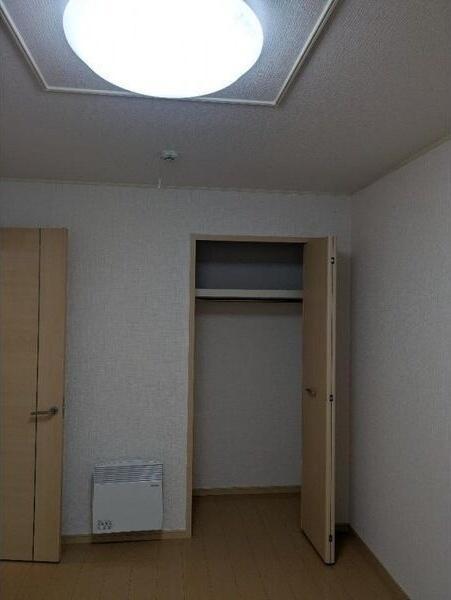 札幌市西区西野一条2丁目のアパート(収納)