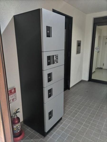 札幌市中央区南二条西13丁目のマンション(エントランス)