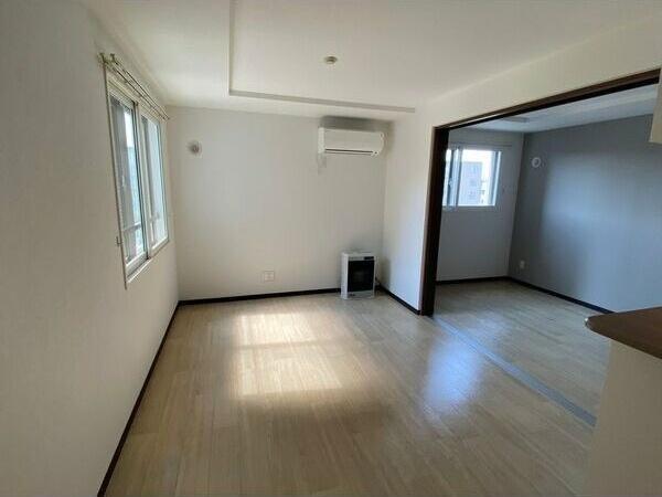 札幌市豊平区福住一条2丁目のマンション(リビング)