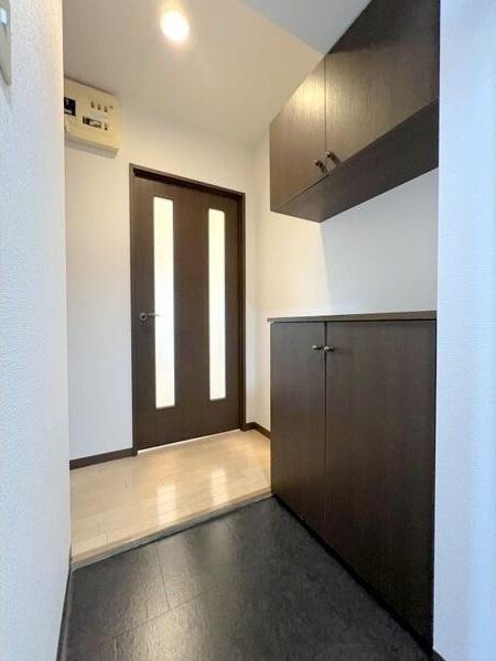 札幌市豊平区平岸五条7丁目のマンション(玄関)