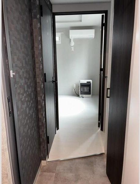 札幌市豊平区平岸四条2丁目のマンション(玄関)