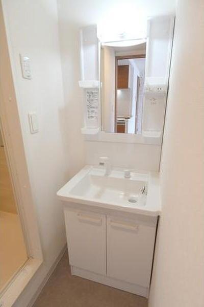 札幌市豊平区福住一条1丁目のマンション(洗面台・洗面所)