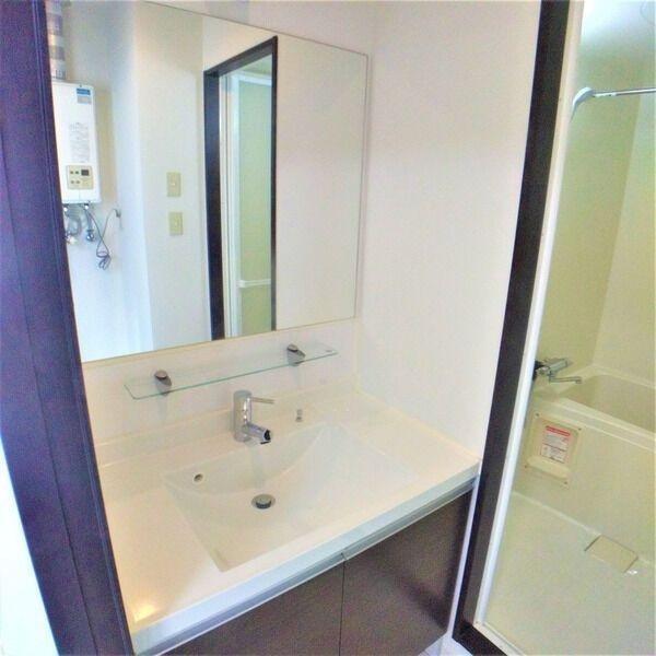 札幌市豊平区豊平三条3丁目のマンション(洗面台・洗面所)