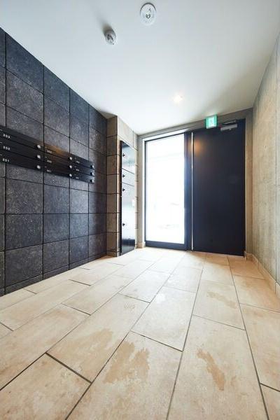 札幌市中央区北七条西21丁目のマンション(エントランス)