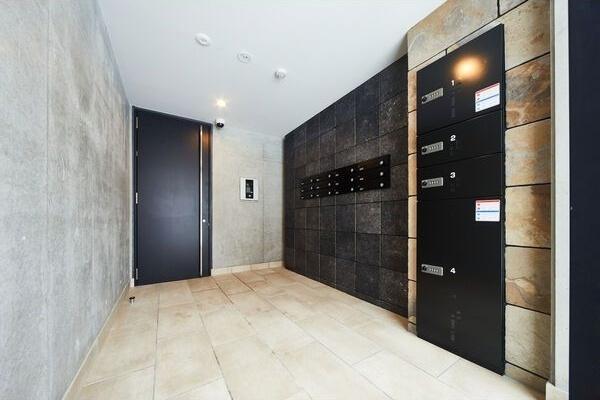 札幌市中央区北七条西21丁目のマンション(エントランス)