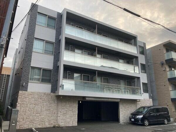 札幌市中央区南十条西13丁目のマンション