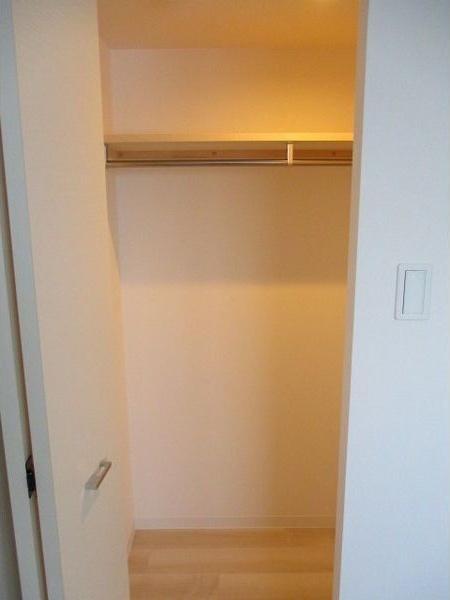 札幌市白石区東札幌二条4丁目のマンション(収納)