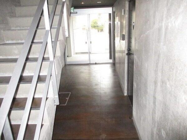 札幌市西区発寒四条4丁目のマンション(エントランス)