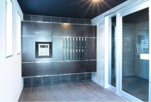 札幌市東区北十五条東7丁目のマンション(エントランス)