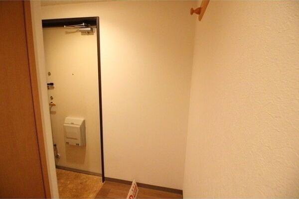 札幌市中央区南十一条西8丁目のマンション(玄関)