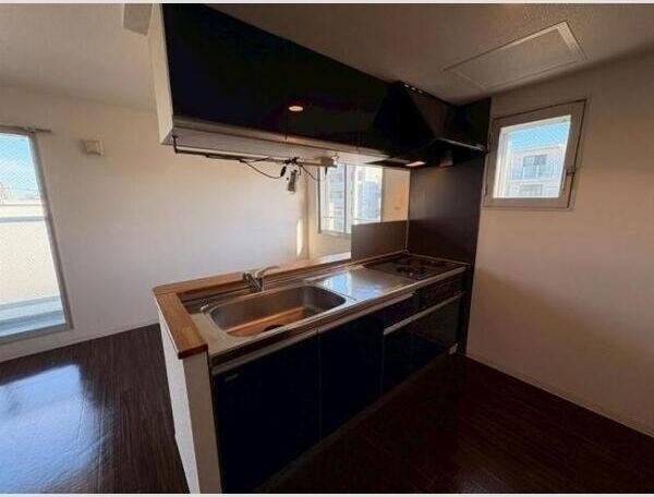 札幌市中央区北一条東12丁目のマンション(キッチン)