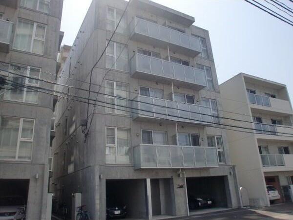 札幌市中央区大通西22丁目のマンション