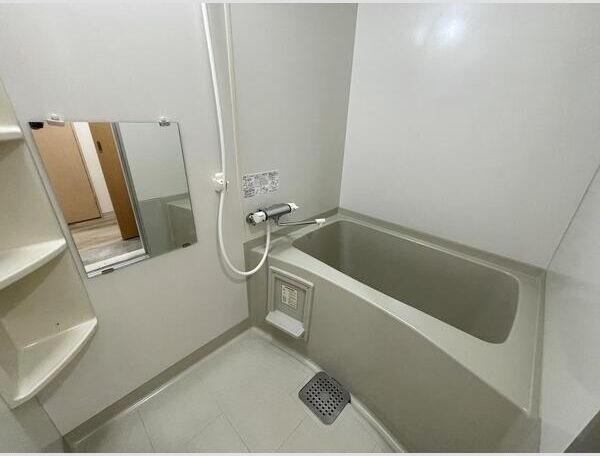 札幌市中央区北五条西16丁目のマンション(バス)